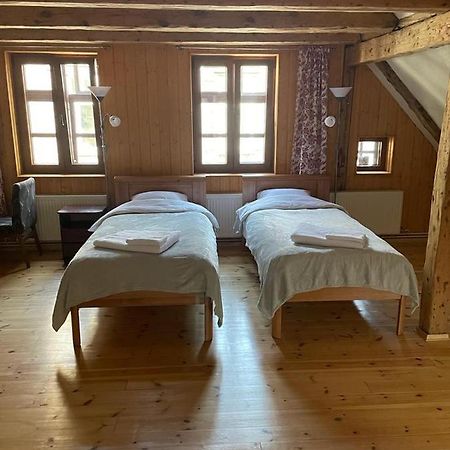 Kapteinis Liepāja Esterno foto